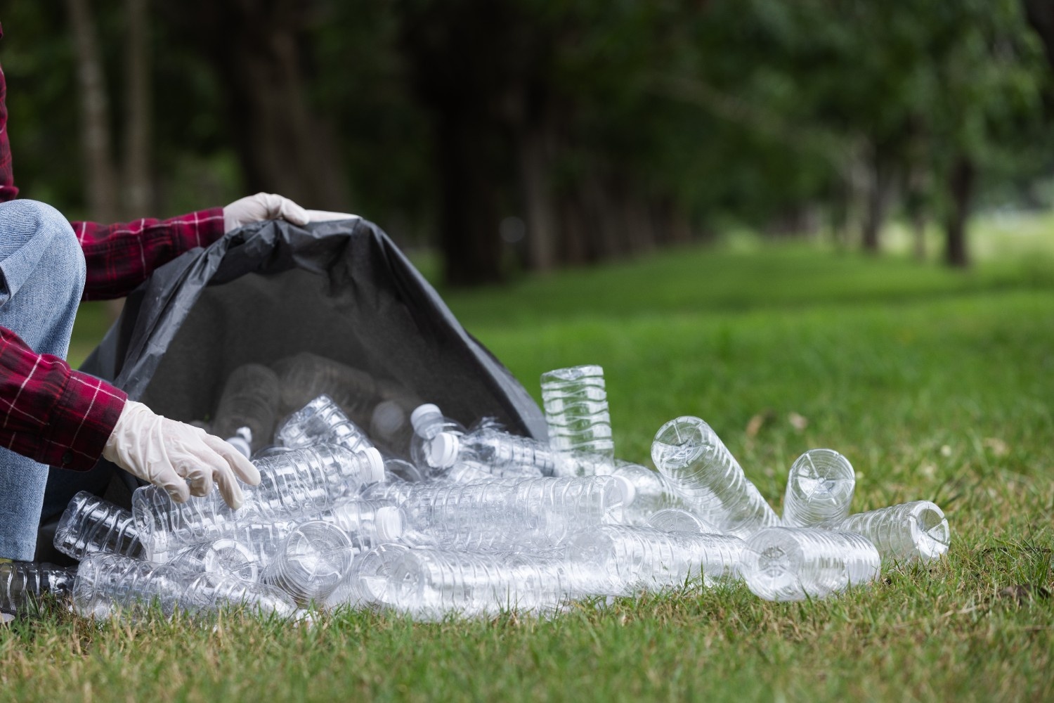 The Key Advantages of Using Virgin Plastic Bags Manufacturers in Oman