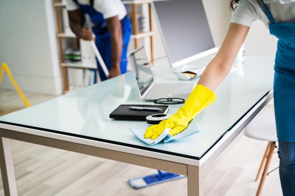 Understanding the Different Types of Tissue Dispensers for Hygiene Needs